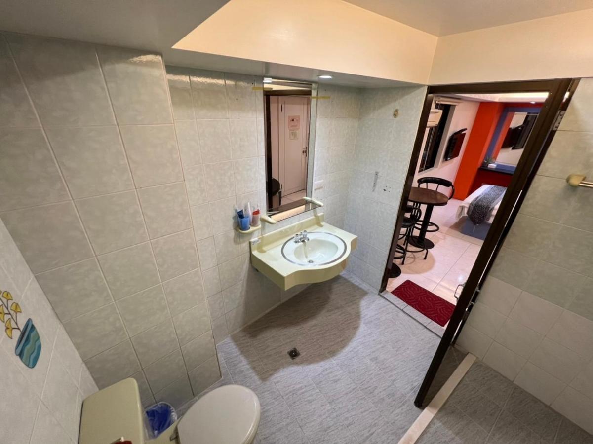 Boston Hotel Chiayi City Exteriör bild