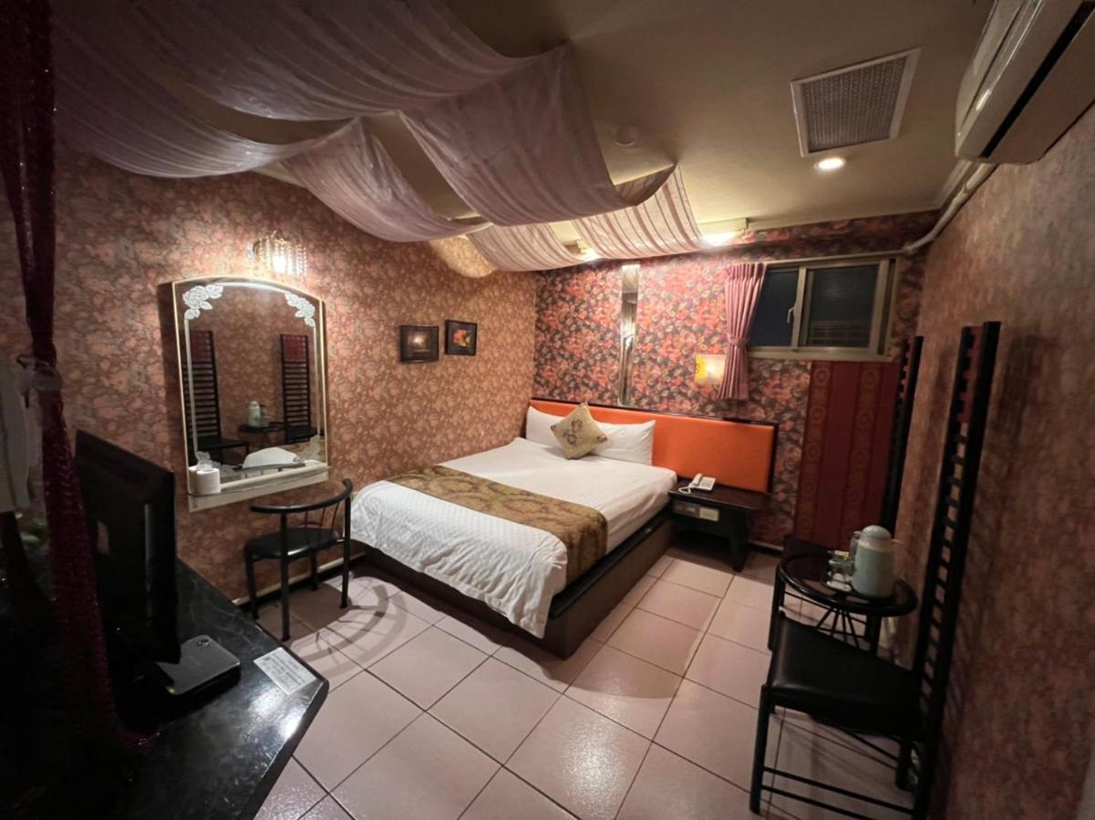 Boston Hotel Chiayi City Exteriör bild