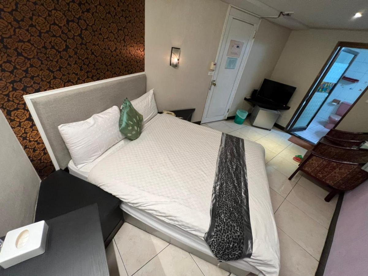 Boston Hotel Chiayi City Exteriör bild