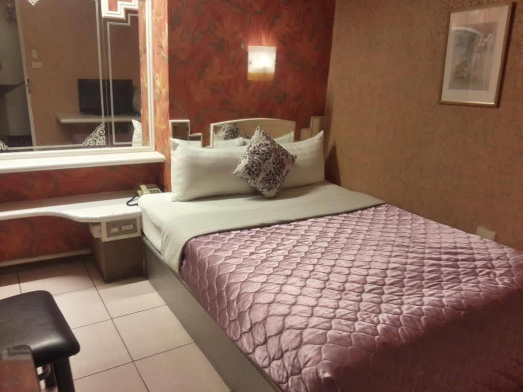 Boston Hotel Chiayi City Exteriör bild