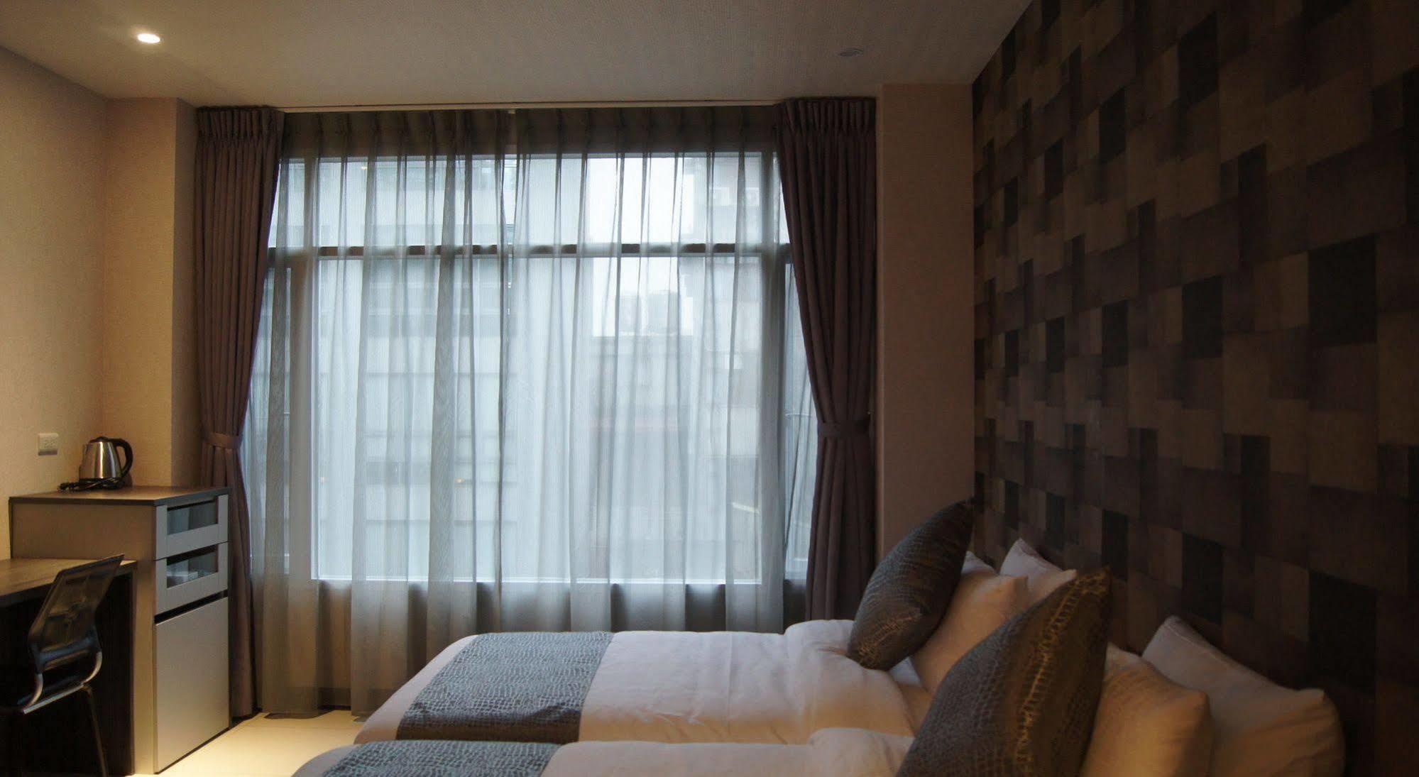 Boston Hotel Chiayi City Exteriör bild